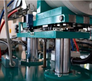 MÁQUINA DE INJEÇÃO TWIN/TRIS/POKER EM 150 - Image 7