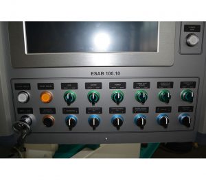 MÁQUINA DE INJEÇÃO DE FORMAS ESAB 10010E - Image 8