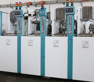 MÁQUINA DE INJEÇÃO DE BORRACHA TITAN B2/B4