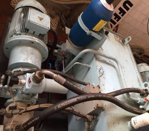 MÁQUINA DE INJEÇÃO MAINGROUP E266S (EVA) - Image 7