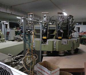 MÁQUINA DE INJEÇÃO DE BORRACHA ROTATIVA DESMA ELE 96 - Image 3