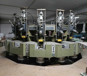 MÁQUINA DE INJEÇÃO DE BORRACHA ROTATIVA DESMA ELE 96