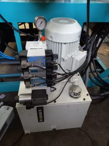 MÁQUINA DE INJEÇÃO MAINGROUP SP345/3 - Image 11