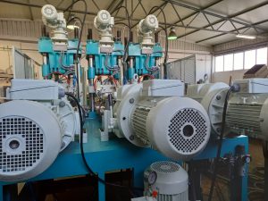 MÁQUINA DE INJEÇÃO MAINGROUP SP345/3 - Image 5