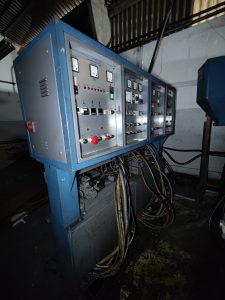 MÁQUINA DE INJEÇÃO 2 POSTOS SINT55 BICOLOR DE EXTRUSÃO - Image 3