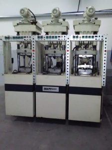 MÁQUINA DE INJEÇÃO SP345/3 EXTRUSÃO  C/TENDER SUPERIOR E INFERIOR E EXTRATOR INFERIOR