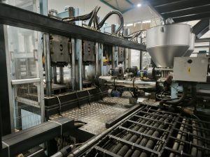 MÁQUINA DE INJEÇÃO MAINGROUP 4 POSTOS BICOLOR, MODELO POLARIS/4 - Image 4