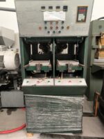 MÁQUINA DE INJEÇÃO 2 POSTOS MONOCOLOR GIRÃO